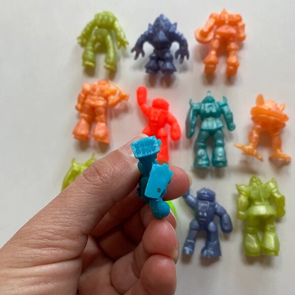 Mini Gundam Keshi Robots Gumball Toys Bootleg Made in Hong Kong Pearly Neon - Picture 3 of 3